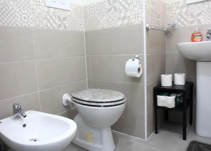 Luxury Valentino Νάπολη