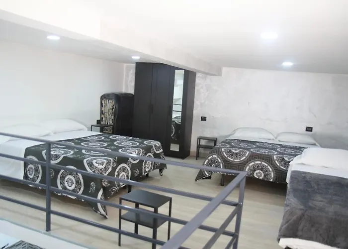 Luxury Valentino * Νάπολη