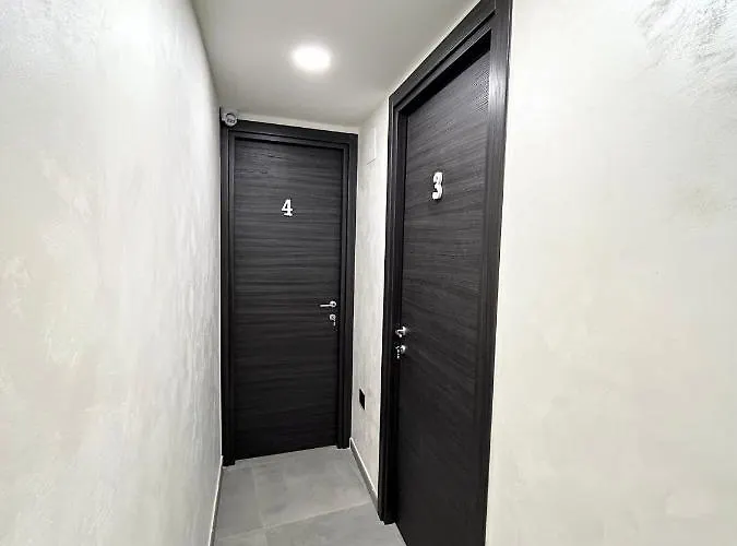 Luxury Valentino * Νάπολη