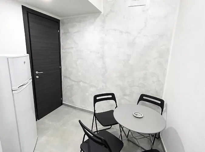 Luxury Valentino * Νάπολη