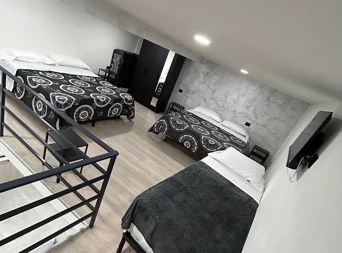 Luxury Valentino * Νάπολη