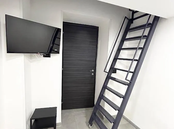 Luxury Valentino * Νάπολη