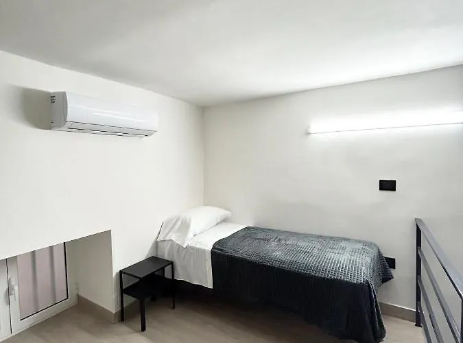 Luxury Valentino Νάπολη