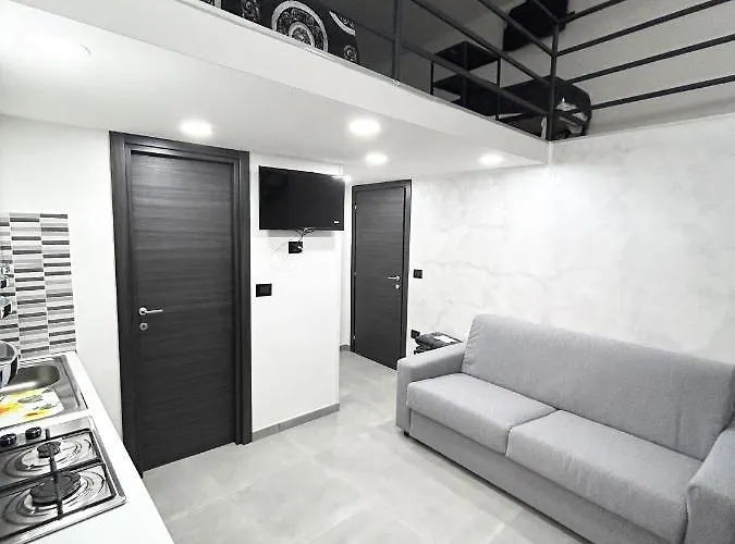 Luxury Valentino נאפולי